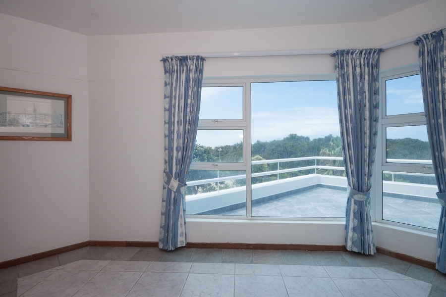 5 Bedroom Property for Sale in Royal Alfred Marina Eastern Cape